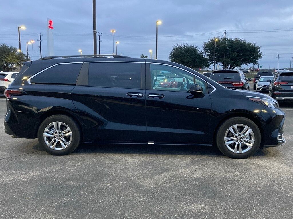 2024 Toyota Sienna XLE San Antonio TX
