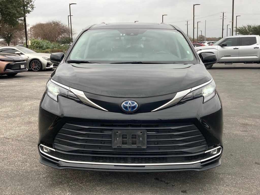 2024 Toyota Sienna XLE