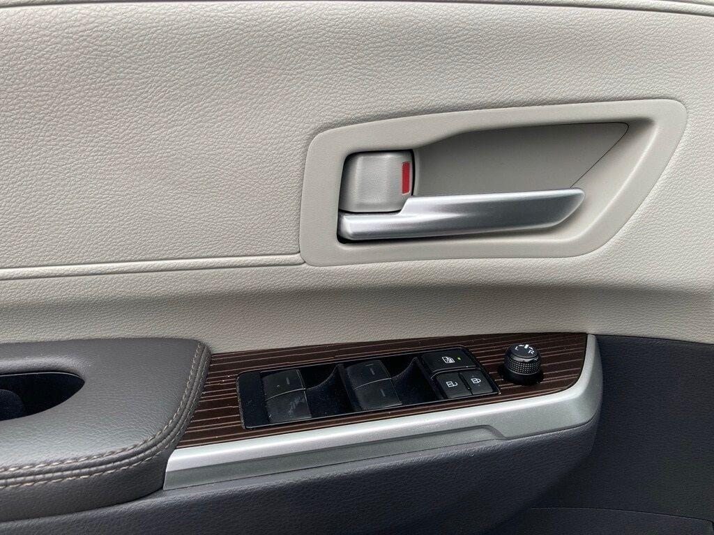 2024 Toyota Sienna XLE San Antonio TX