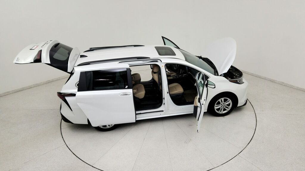 2024 Toyota Sienna XLE Laurel MD