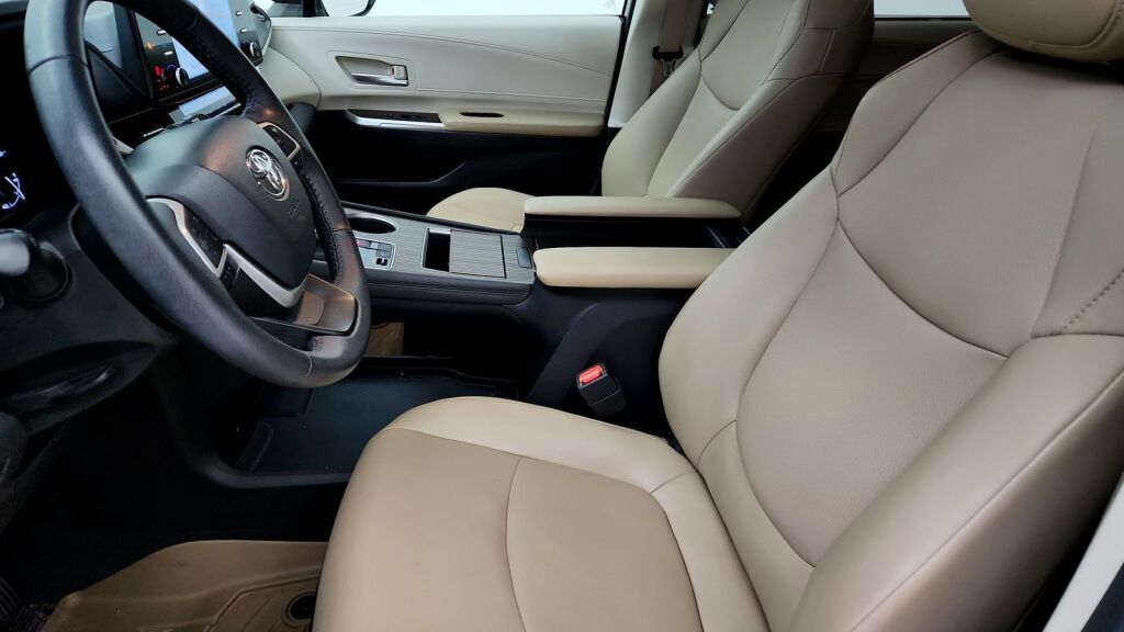 2024 Toyota Sienna XLE Laurel MD