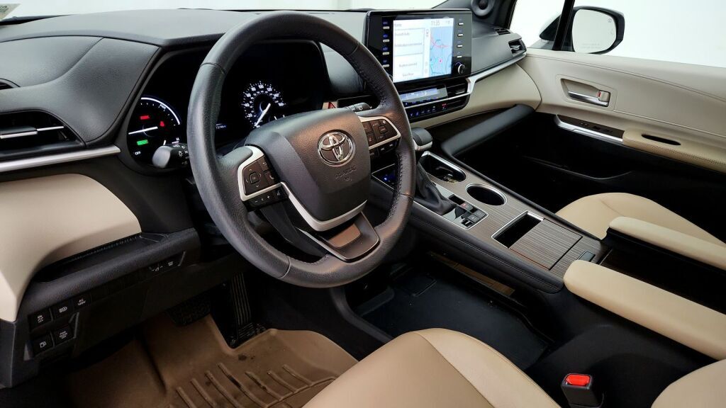2024 Toyota Sienna XLE Laurel MD