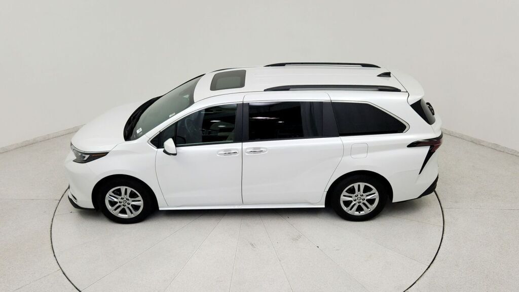 2024 Toyota Sienna XLE Laurel MD
