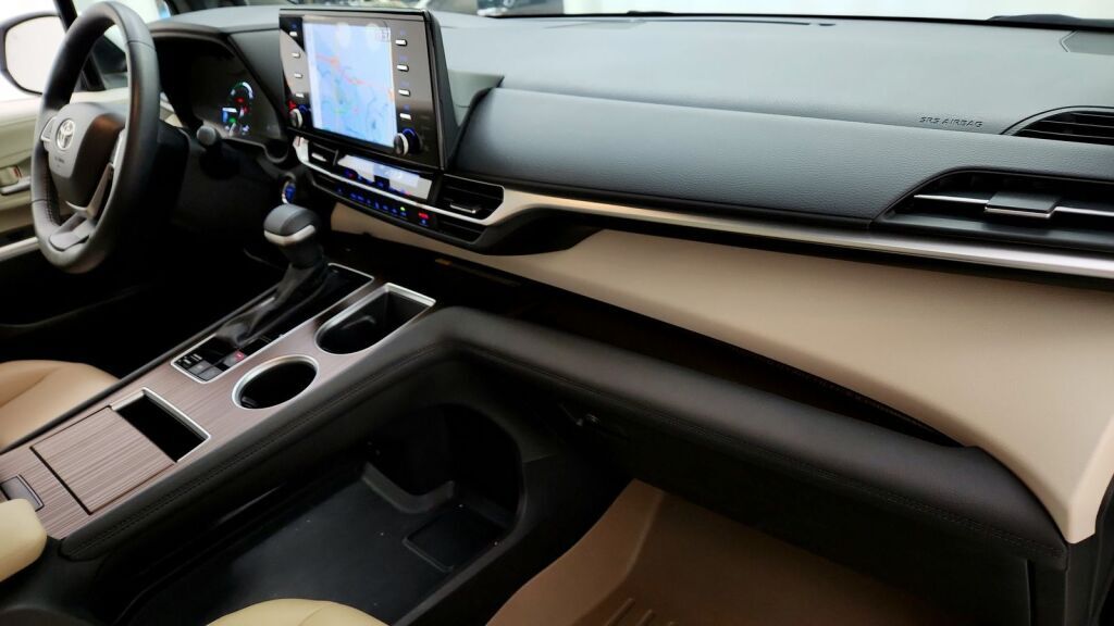 2024 Toyota Sienna XLE Laurel MD