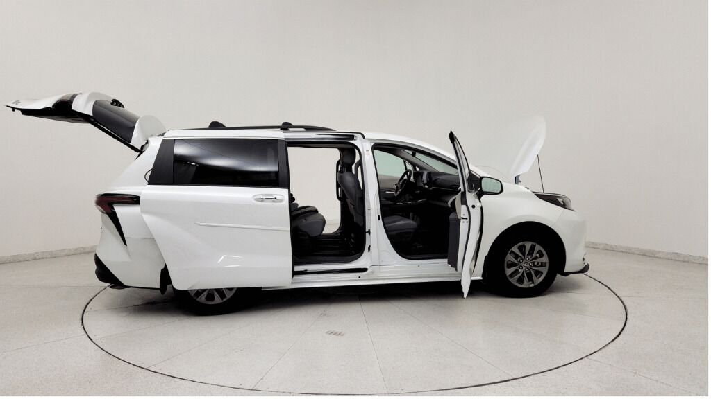 2024 Toyota Sienna XLE Laurel MD