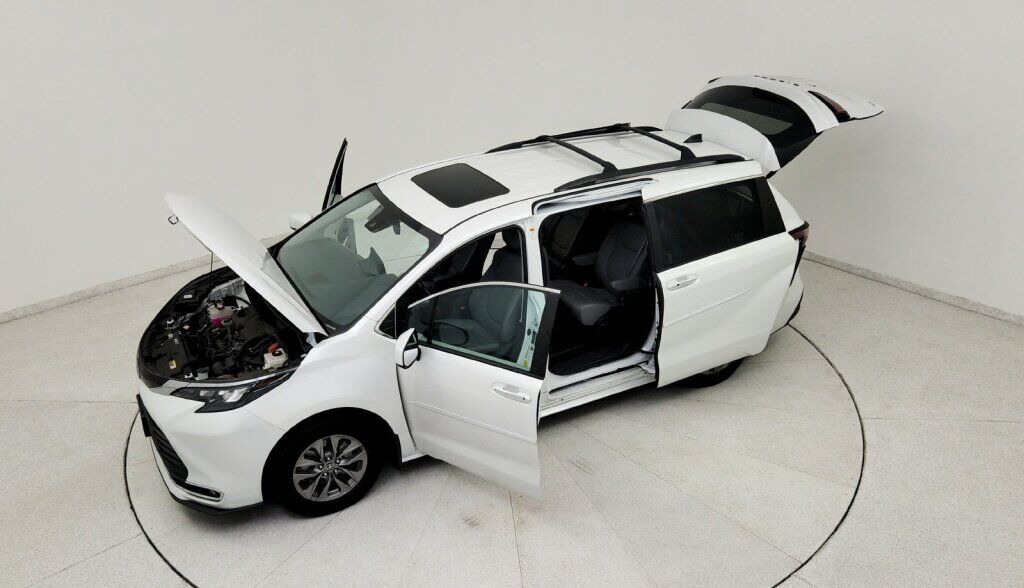 2024 Toyota Sienna XLE Laurel MD
