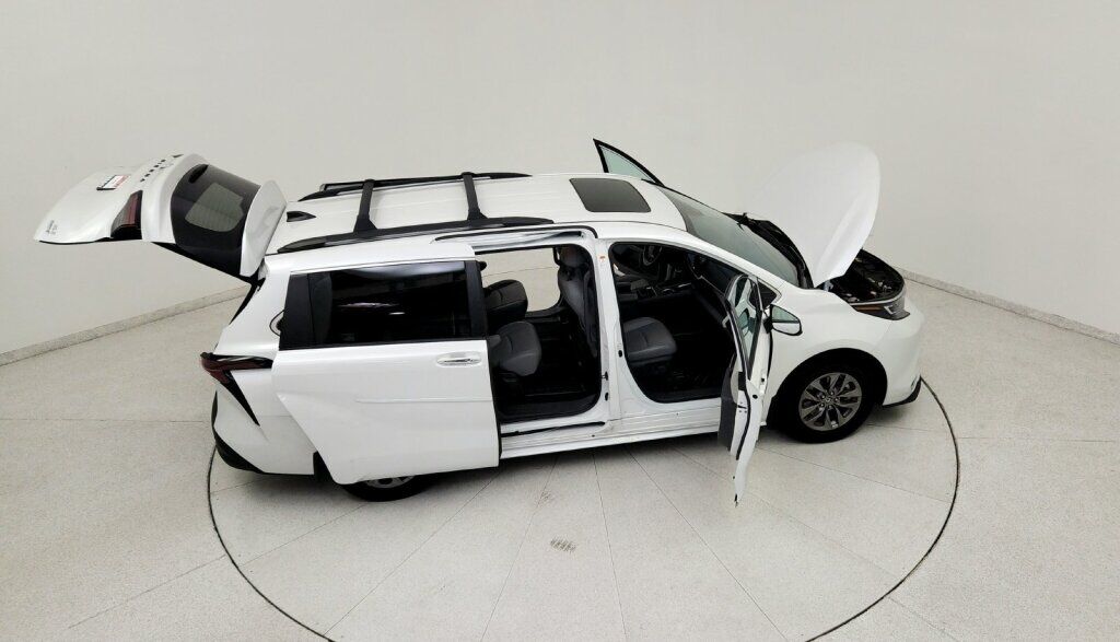 2024 Toyota Sienna XLE Laurel MD