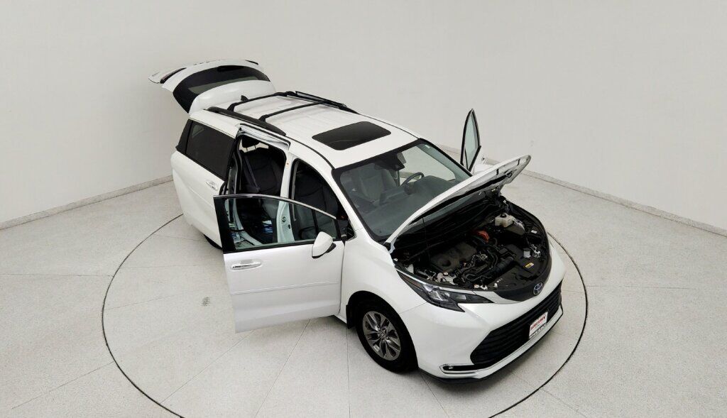 2024 Toyota Sienna XLE Laurel MD