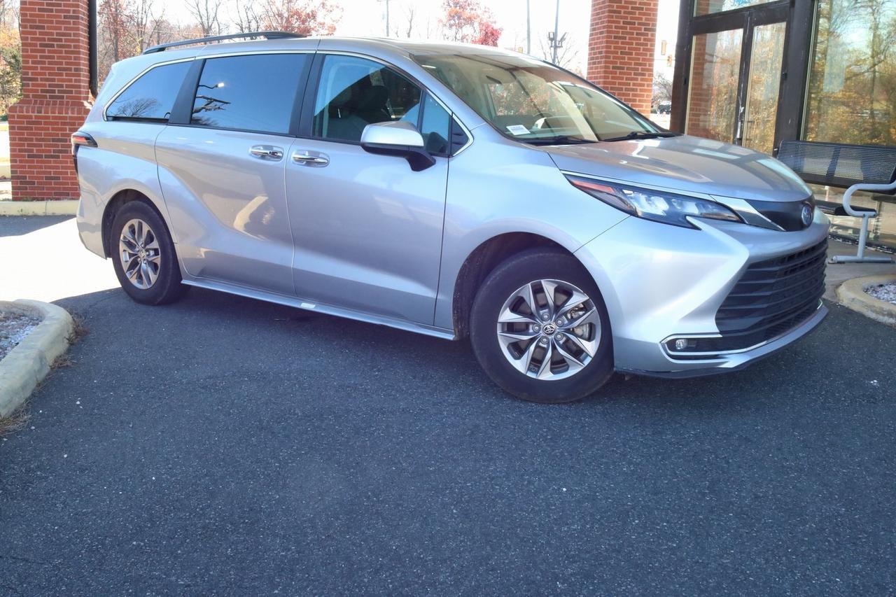2024 Toyota Sienna XLE