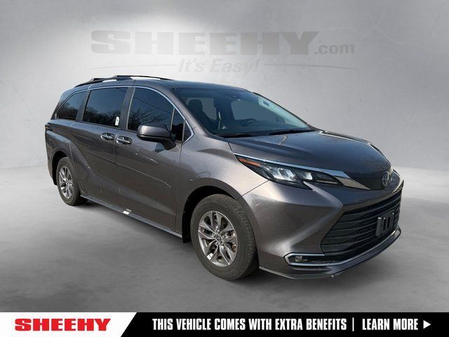2024 Toyota Sienna XLE