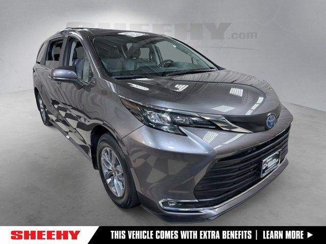 2024 Toyota Sienna XLE