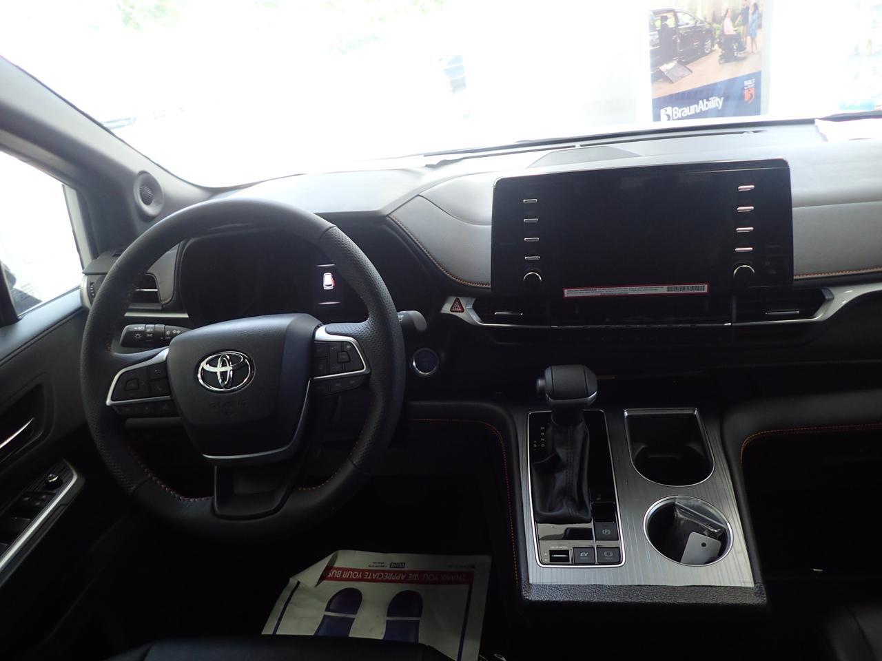 2024 Toyota Sienna XSE-AWD Anaheim CA