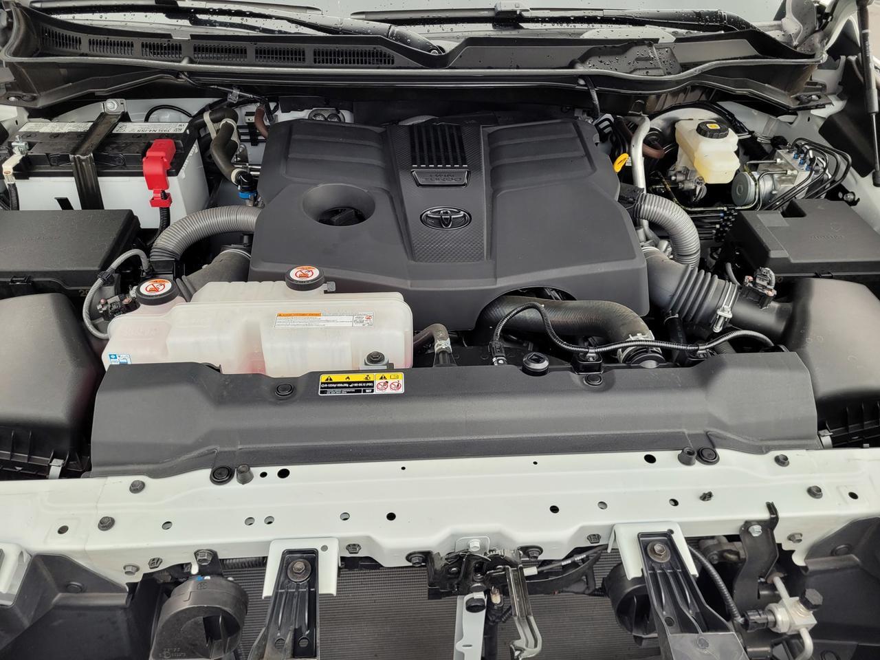 2024 Toyota TUNDRA SR5 CrewMax 4x4 Vacaville CA