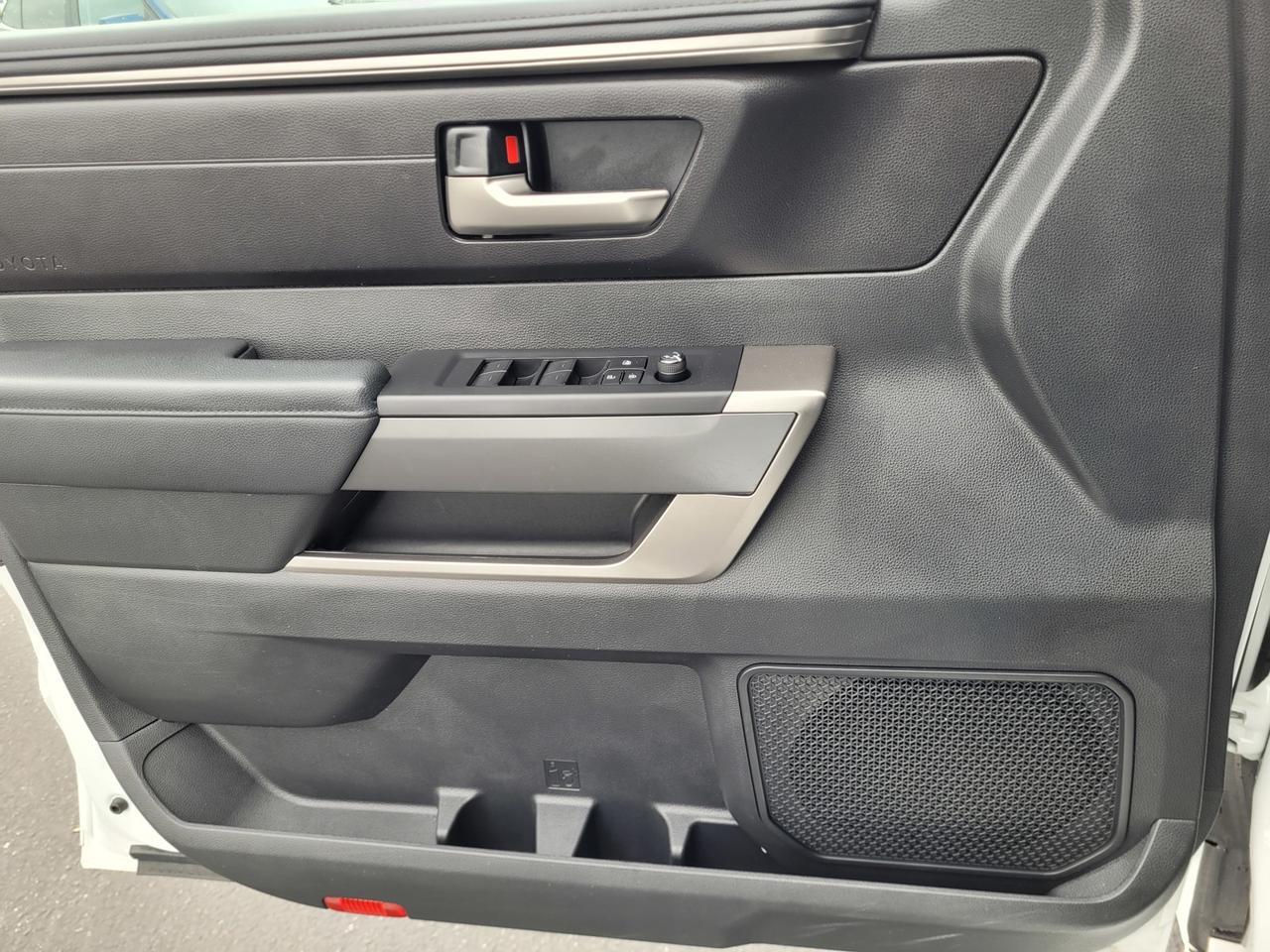 2024 Toyota TUNDRA SR5 CrewMax 4x4 Vacaville CA