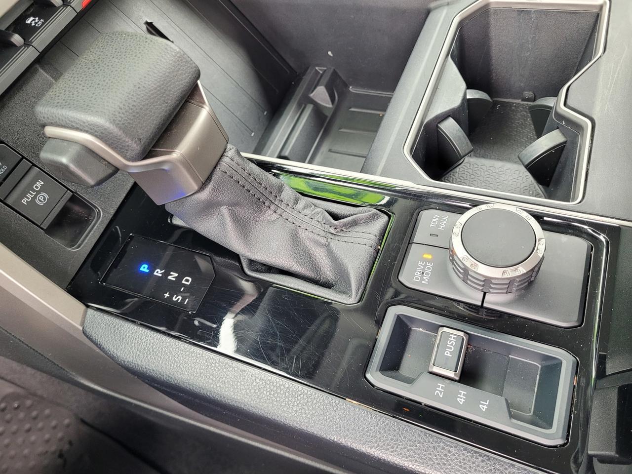 2024 Toyota TUNDRA SR5 CrewMax 4x4 Vacaville CA