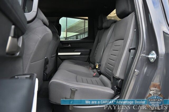 2024 Toyota Tacoma 4WD TRD Off Road / 4X4 / Crew Cab / Premium Cloth Seats / Adaptive Cruise Control / Lane Departure & Blind Spot Alert / Apple CarPlay & Android Auto / Back Up Camera / Keyless Entry & Start / Tow Pkg / 23 MPG / 1-Owner Anchorage AK