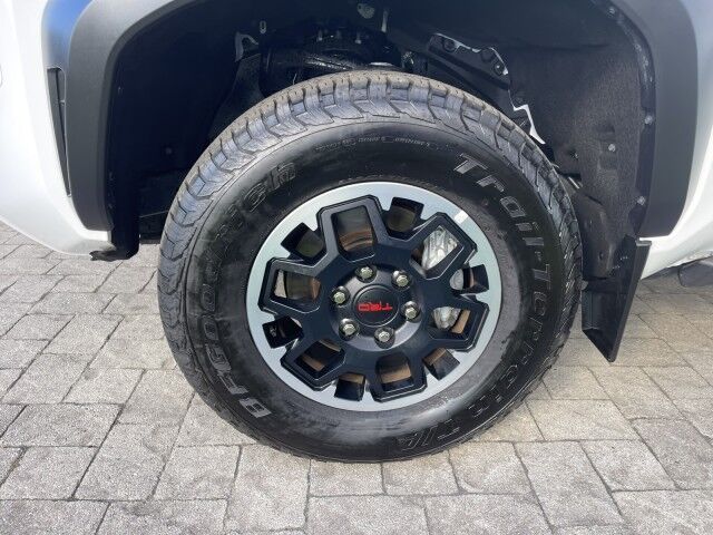 2024 Toyota Tacoma 4WD TRD Off Road Premium Marshfield MA