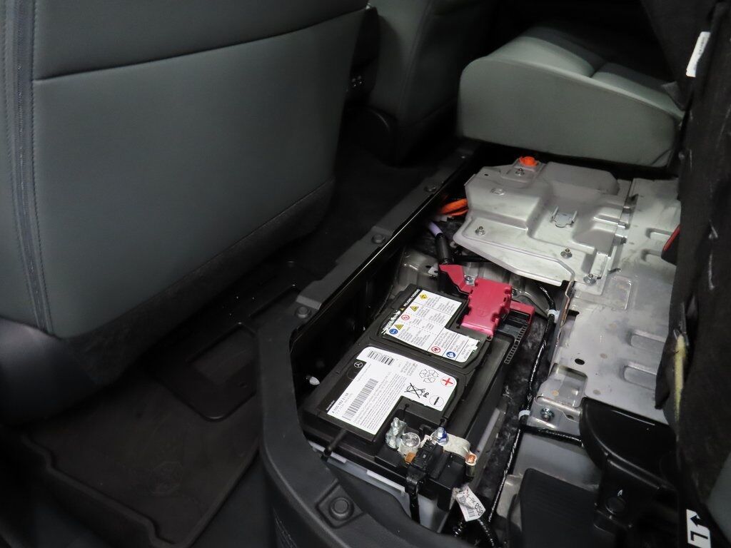 2024 Toyota Tacoma Hybrid 4x4 Crew Cab Trailhunter Fond du Lac WI