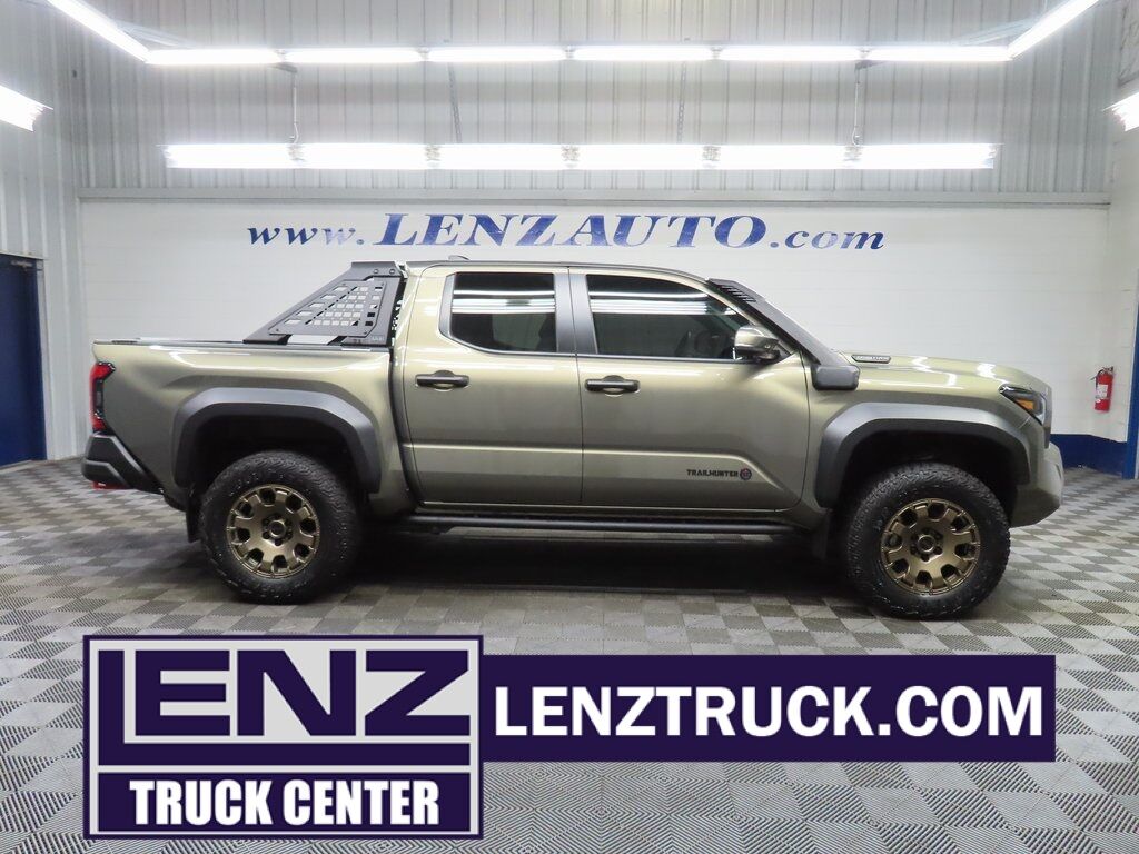 2024 Toyota Tacoma Hybrid 4x4 Crew Cab Trailhunter Fond du Lac WI