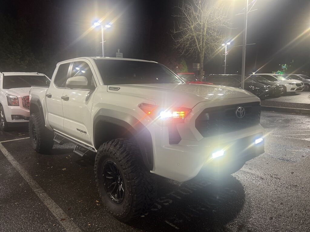 2024 Toyota Tacoma Hybrid TRD Off Road