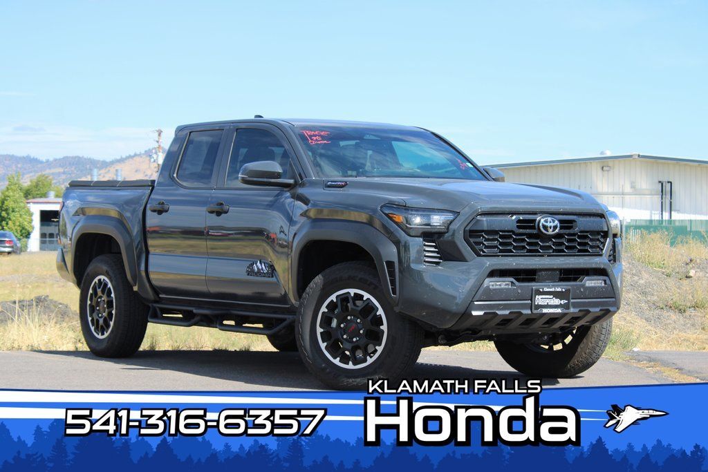 2024 Toyota Tacoma Hybrid TRD Off Road