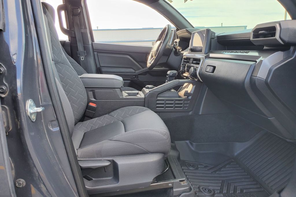 2024 Toyota Tacoma SR5 Hondo TX