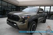 2024 Toyota Tacoma TRD Off Road / 4X4 / Auto Start / Crew Cab / Premium Cloth Seats / Adaptive Cruise / Lane Departure & Blind Spot / Apple CarPlay & Android Auto / Back Up Camera / Keyless Entry & Start / Tow Pkg / 23 MPG / 1-Owner