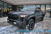 2024 Toyota Tacoma TRD Off Road / 4X4 / Crew Cab / Premium Cloth Seats / Adaptive Cruise / Lane Watch & Blind Spot / Apple CarPlay & Android Auto / Bed Liner / Back Up Cam / Aluminum Wheels / Only 10K Miles / Tow pkg / 1-Owner