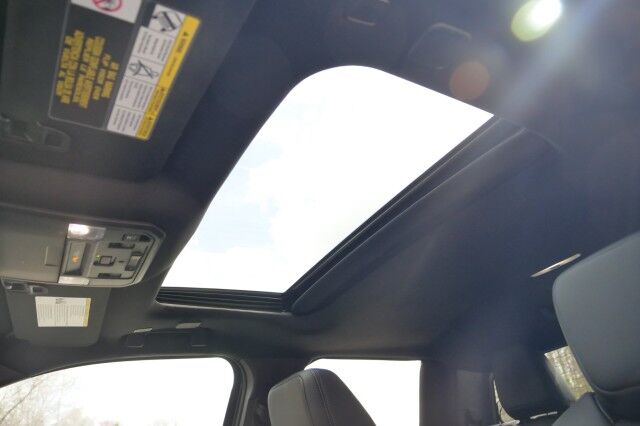 2024 Toyota Tacoma TRD Off Road 4X4 / Premium Package / Leather Seats! High Point NC