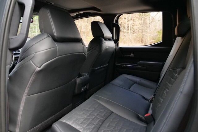 2024 Toyota Tacoma TRD Off Road 4X4 / Premium Package / Leather Seats! High Point NC