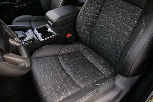 2024 Toyota Tacoma TRD Off Road 4X4 / Premium Package / Leather Seats! High Point NC