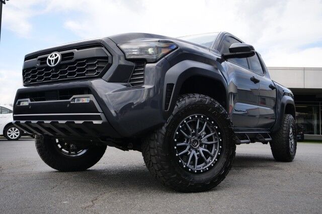 2024 Toyota Tacoma TRD Off Road 4X4 / Premium Package / Leather Seats! High Point NC