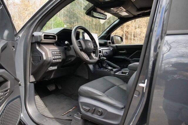 2024 Toyota Tacoma TRD Off Road 4X4 / Premium Package / Leather Seats! High Point NC