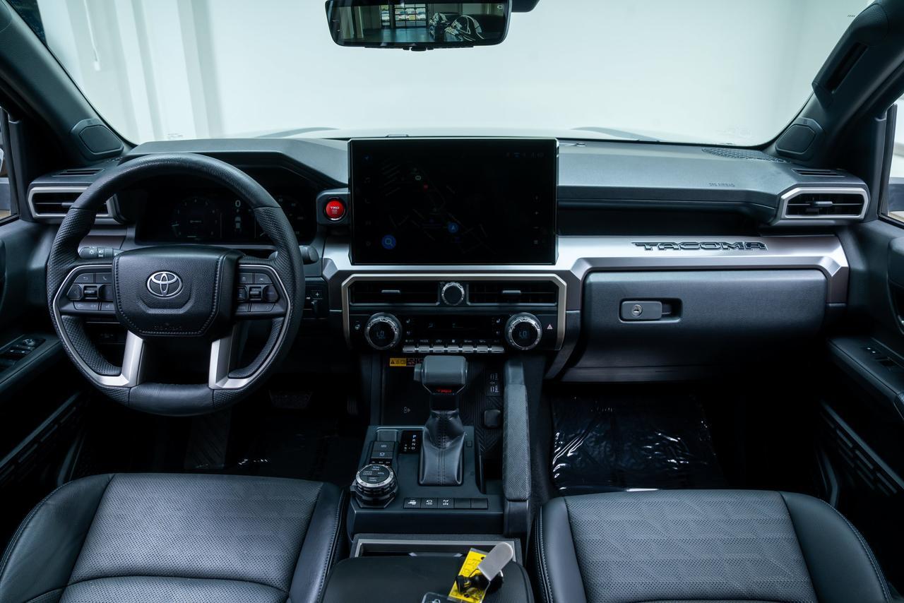 2024 Toyota Tacoma TRD Off-Road Premium Package / 1 Owner Portland OR