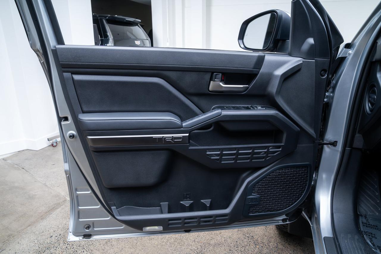 2024 Toyota Tacoma TRD Off-Road Premium Package / 1 Owner Portland OR