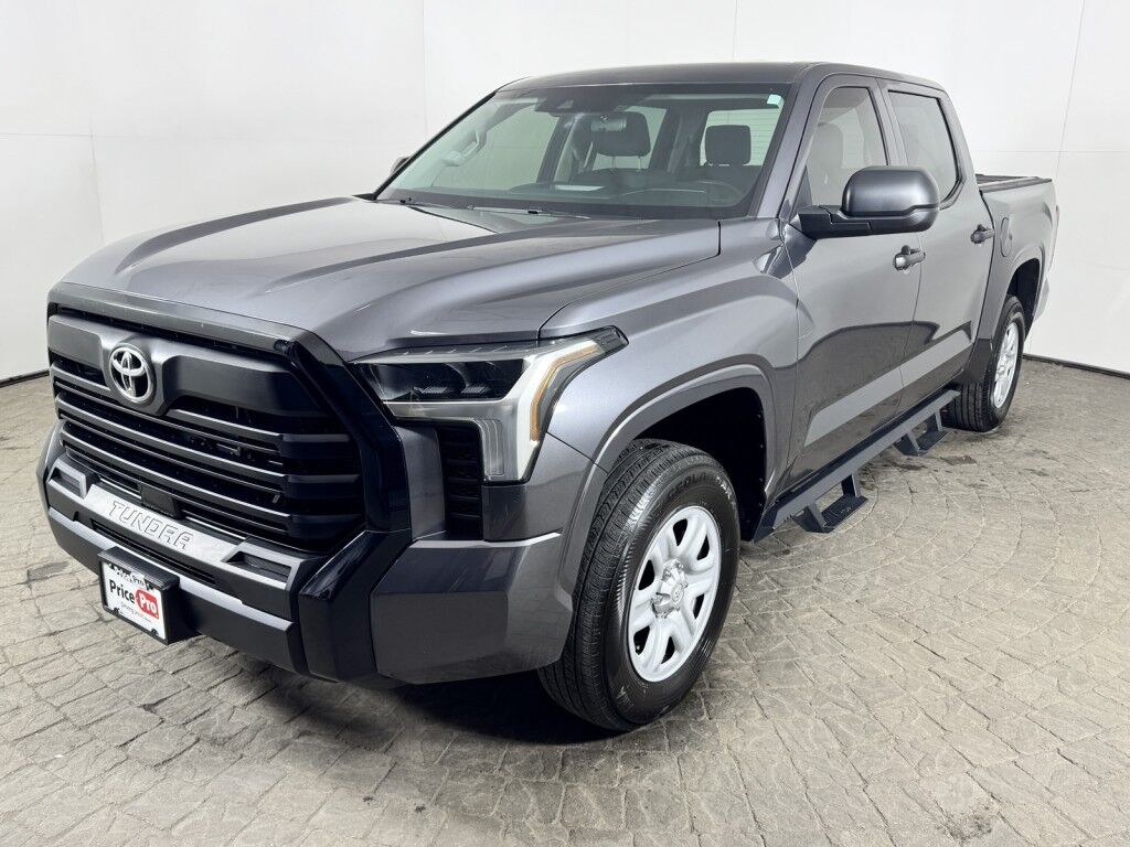 2024 Toyota Tundra 4WD CrewMax V6 5.5&apos; Bed Maumee OH
