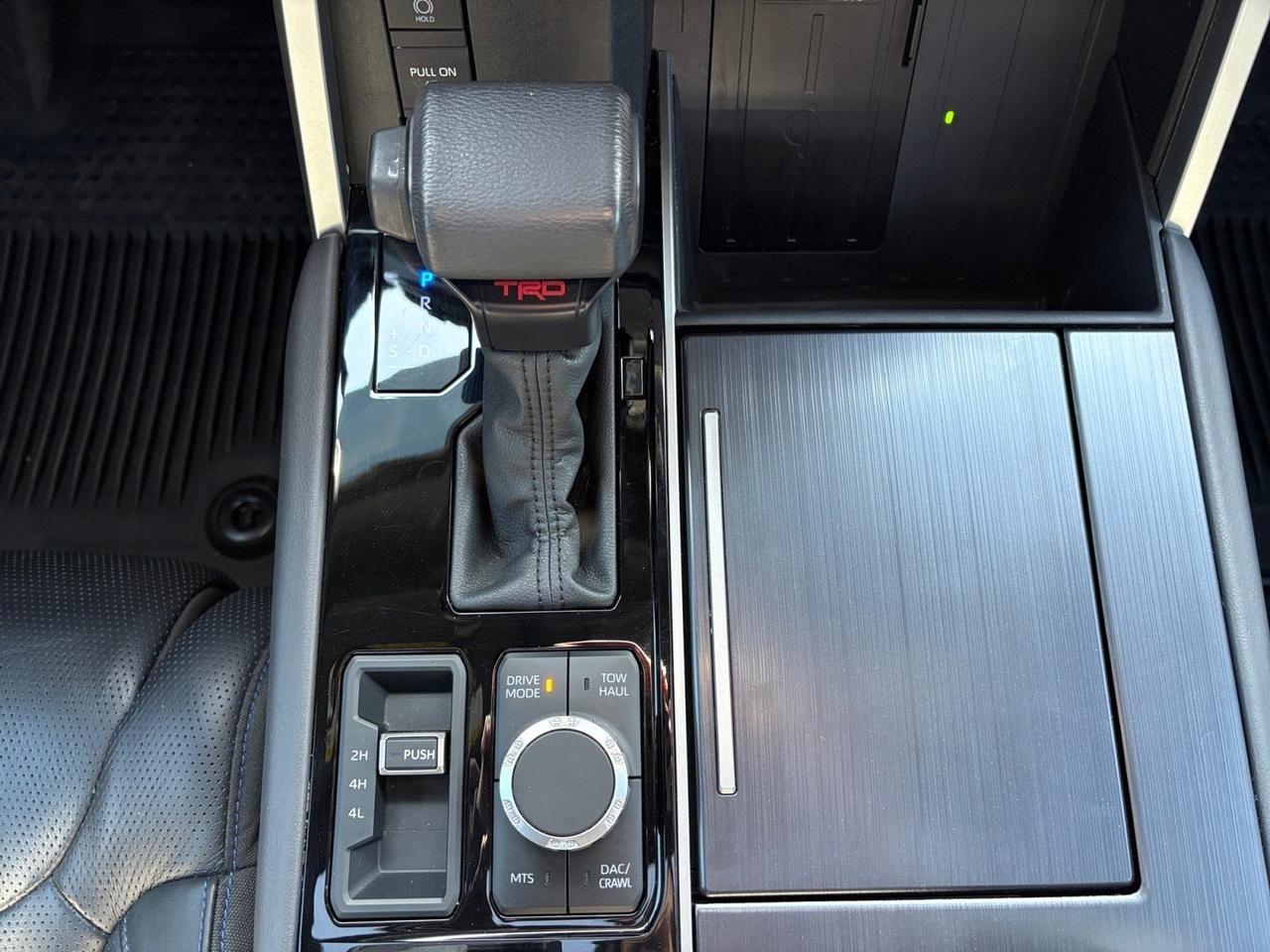 2024 Toyota Tundra 4WD Platinum, TUBULAR SIDE STEPS, LIFTED, TOW PACKAGE, REMOTE TAILGATE, PANORAMIC MOONROOF, 360 BACKUP CAMERA VIEW, REAR BED VIEW, HEATED & COOLING FRONT & REAR SEATS, APPLE CARPLAY/ANDROID AUTO, AUTO START/STOP, THIS TRUCK HAS IT ALL & READY FOR YOU Virginia Beach VA