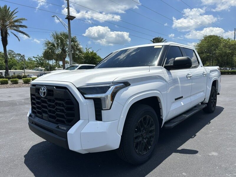 2024 Toyota Tundra 4WD SR5