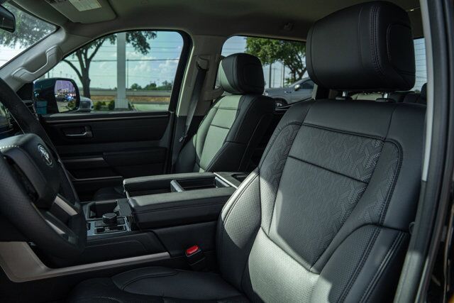 2024 Toyota Tundra 4WD SR5 TRD Off-Road Premium Pkg  Selma TX