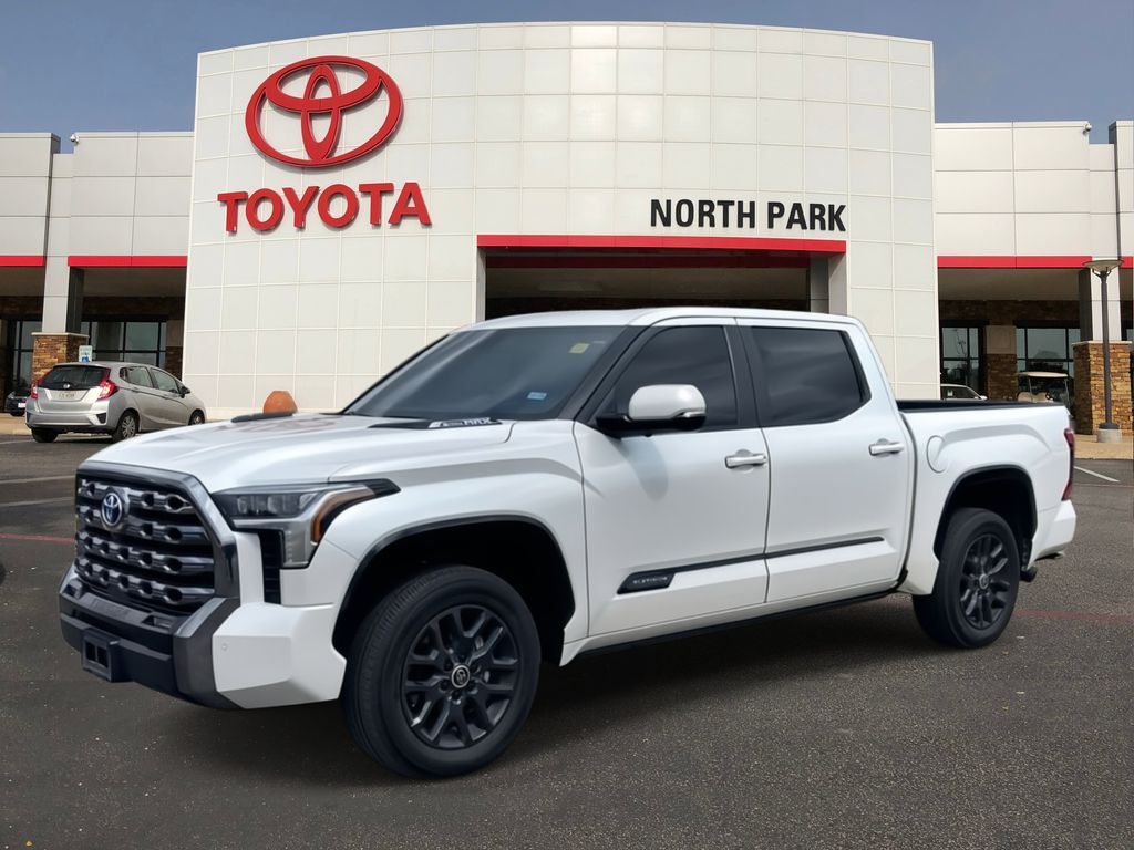 2024 Toyota Tundra Hybrid Platinum
