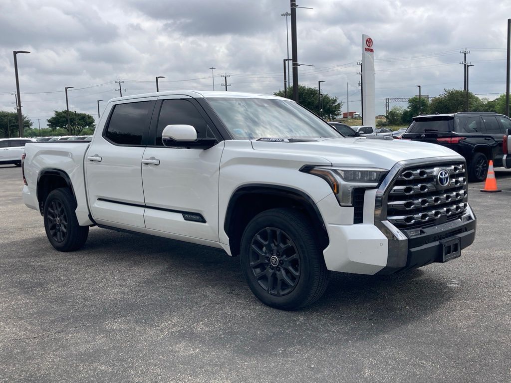 2024 Toyota Tundra Hybrid Platinum