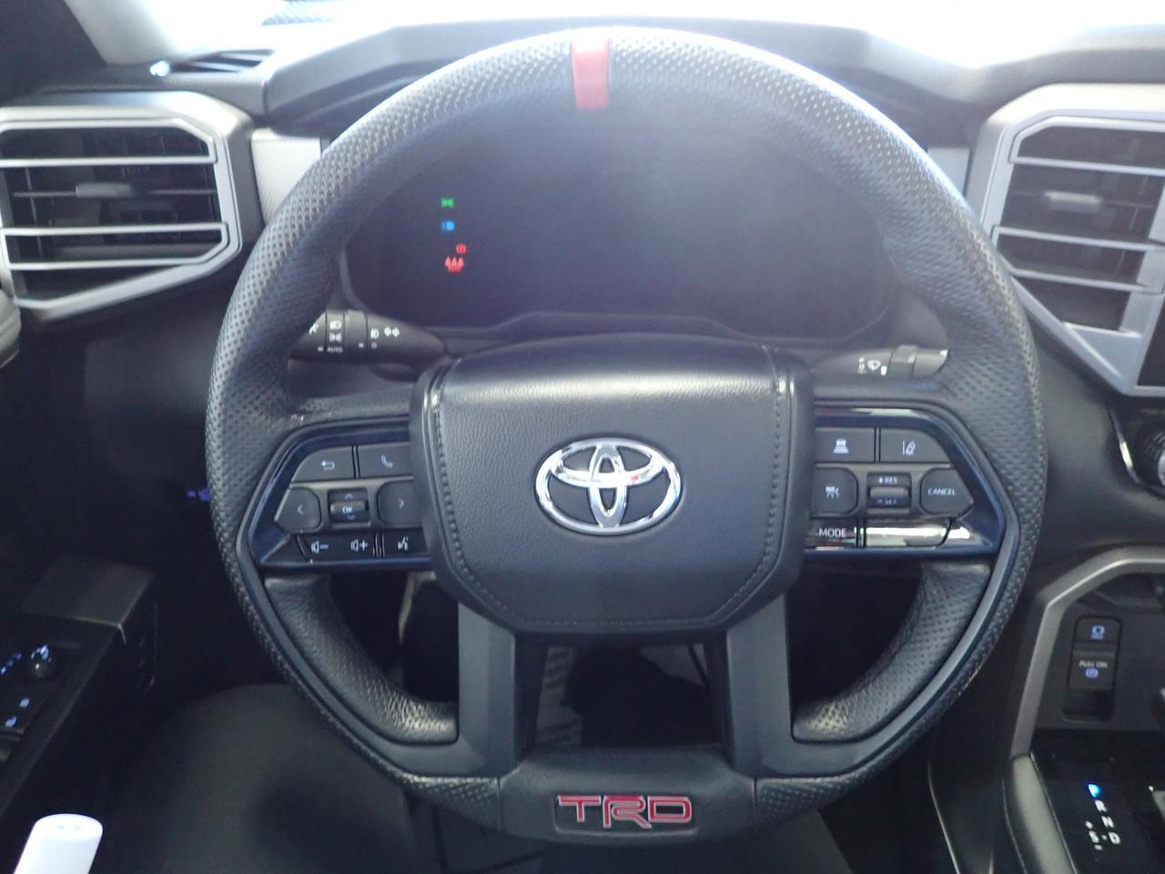 2024 Toyota Tundra Limited 4WD CREWMAX LEATHER NAVI SUNROOF Listowel ON