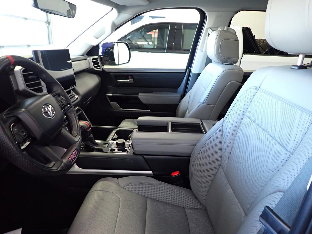 2024 Toyota Tundra Limited 4WD CREWMAX LEATHER NAVI SUNROOF Listowel ON