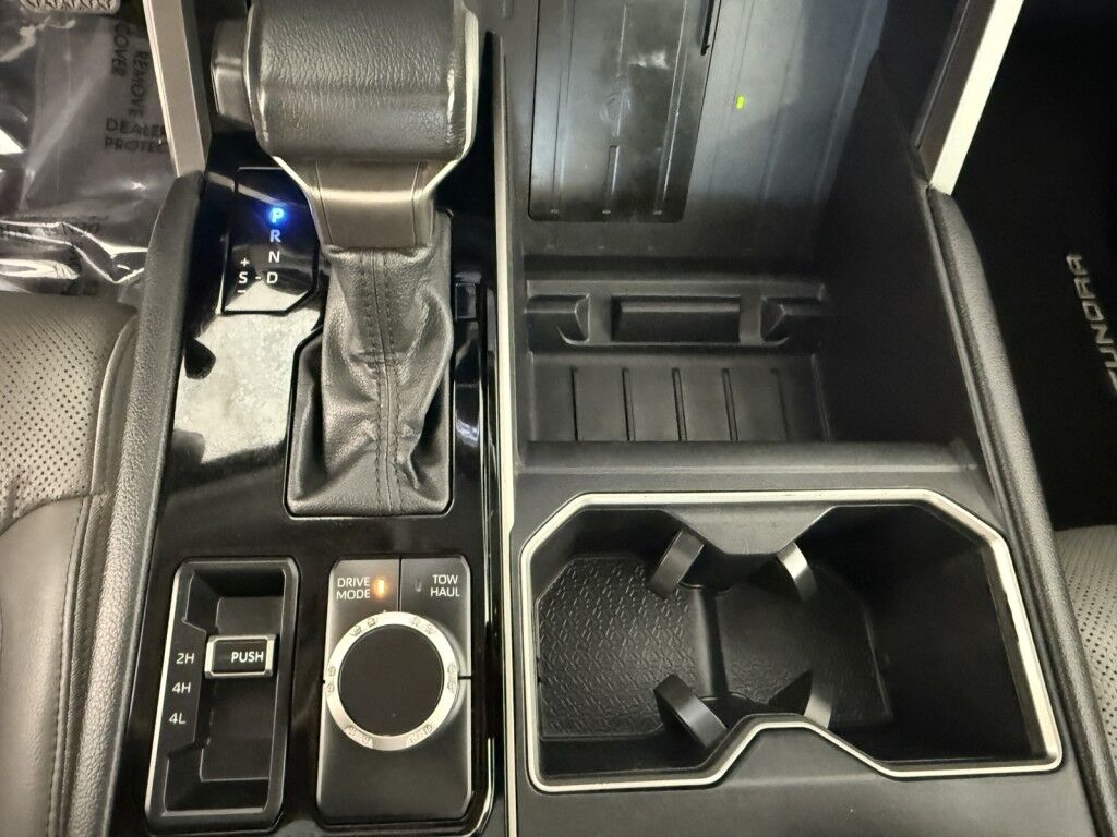 2024 Toyota Tundra Limited Hybrid CrewMax 4x4 w/Panoramic Roof Maumee OH