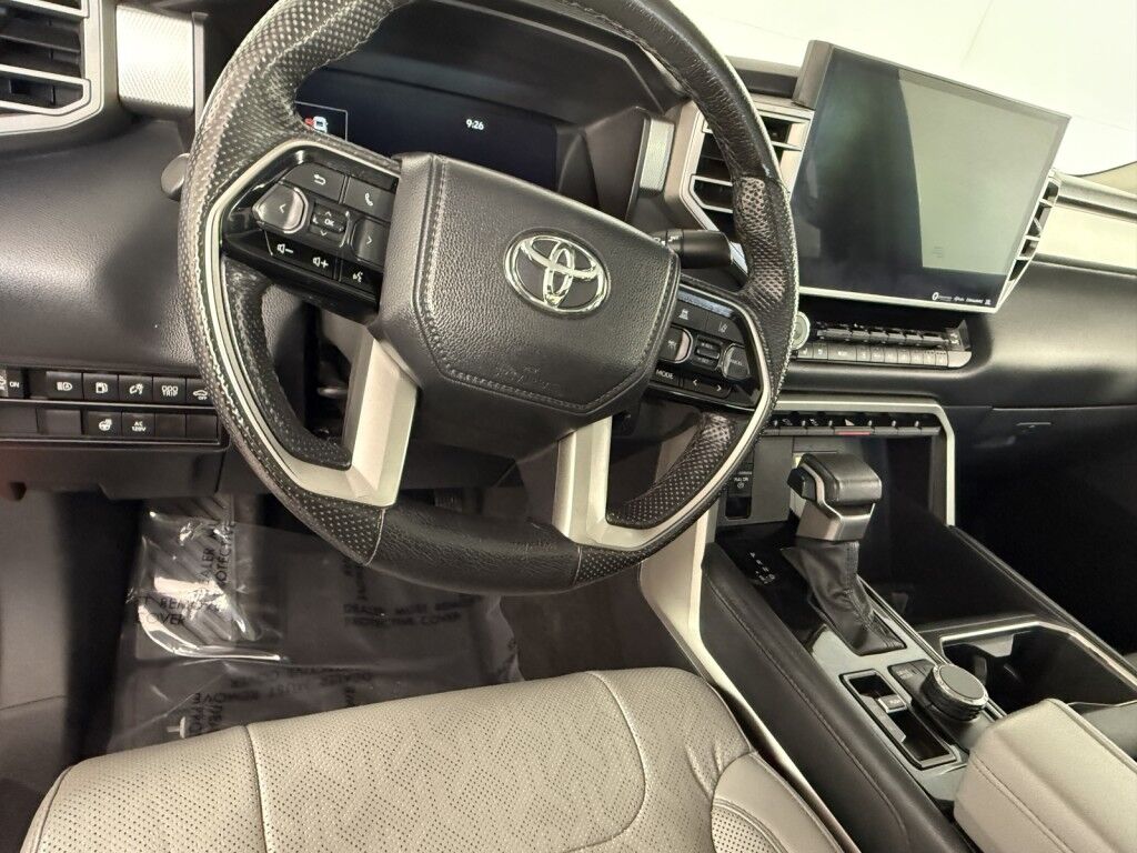 2024 Toyota Tundra Limited Hybrid CrewMax 4x4 w/Panoramic Roof Maumee OH