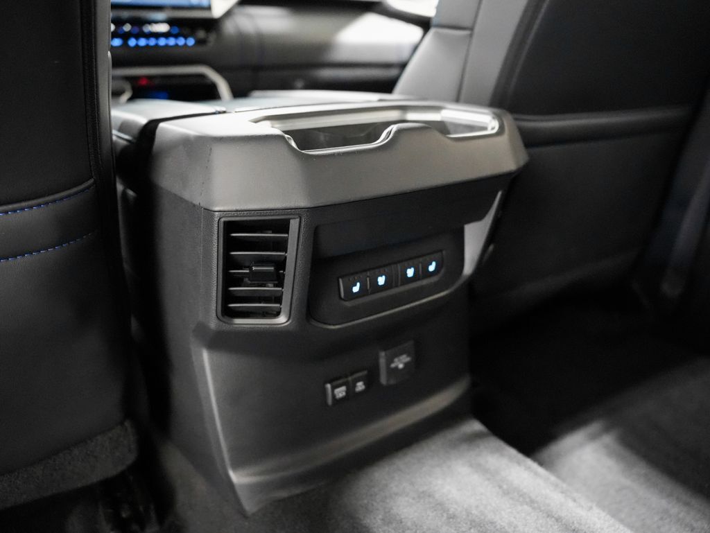 2024 Toyota Tundra Platinum Tigard OR