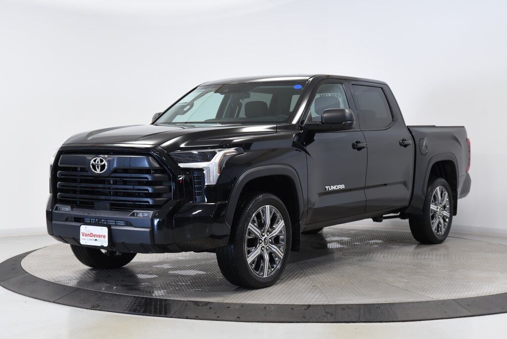 2024 Toyota Tundra SR5 Akron