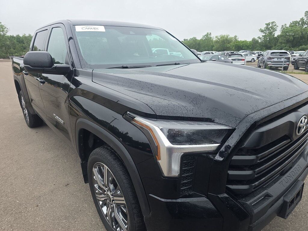 2024 Toyota Tundra SR5 Akron