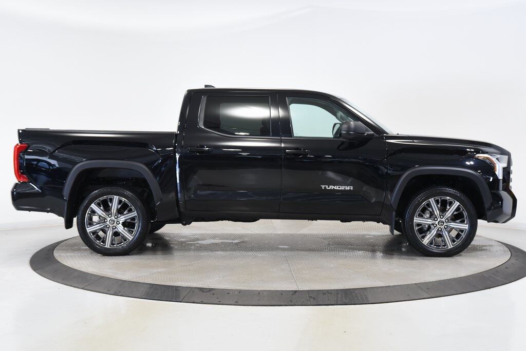 2024 Toyota Tundra SR5 Akron