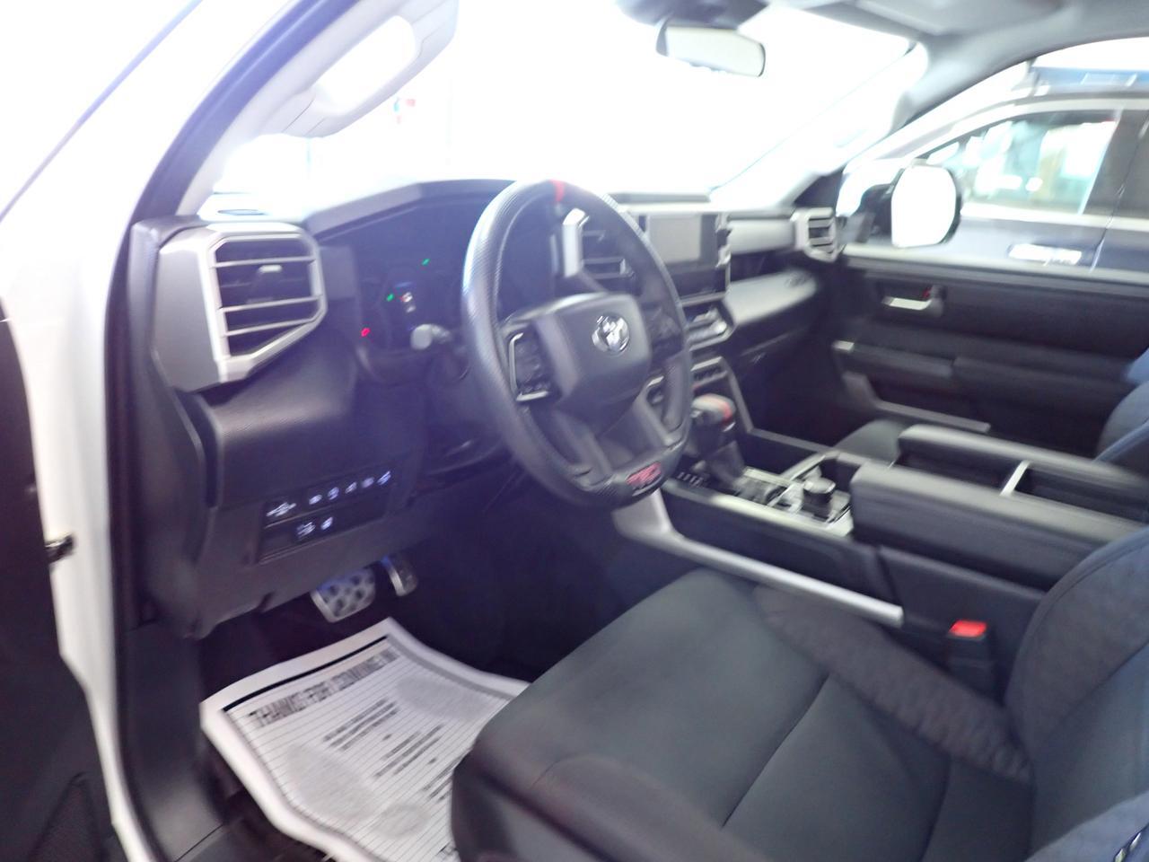 2024 Toyota Tundra SR5 CREWMAX 4WD TRD SPORT PKG Listowel ON